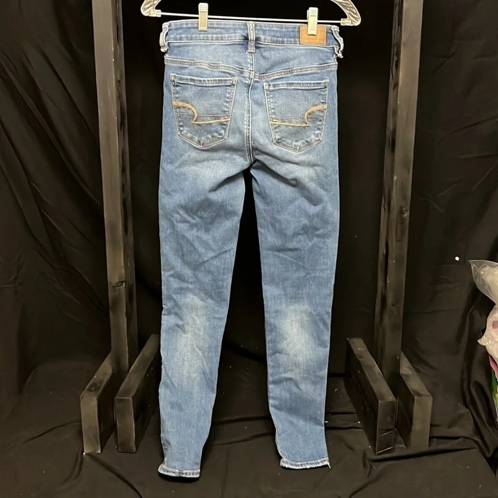 𝅺american Eagle- hi rise jegging (no distressing)